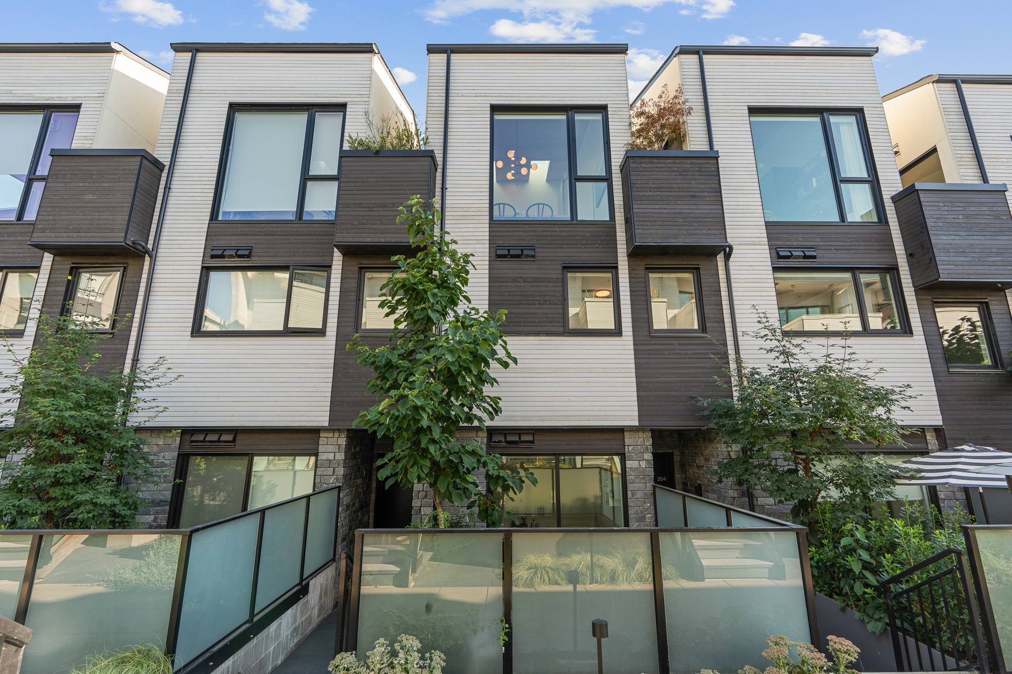 #203 - 650 E. 2nd Street